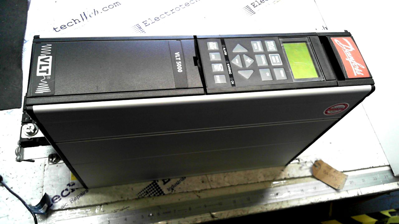 Danfoss VLT5004PT5B20EBR300F10A00C0 Inverter