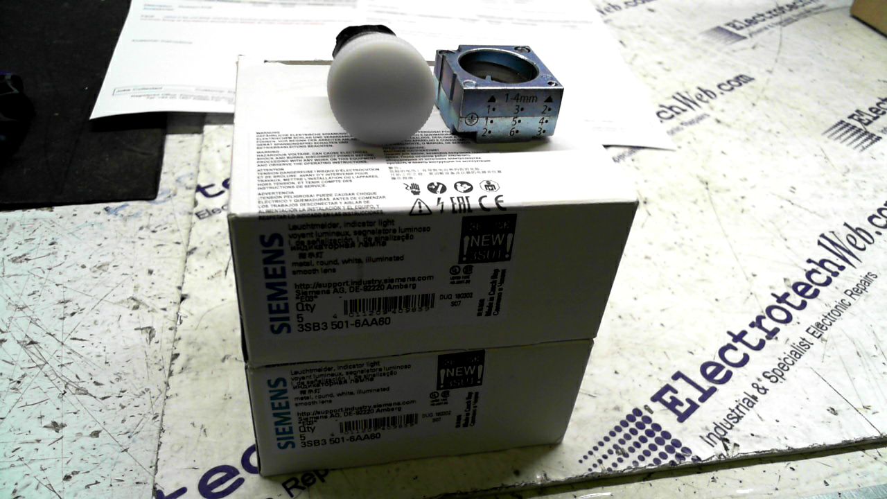 Siemens 3SB3 501-6AA60 Signum Metal White Lens
