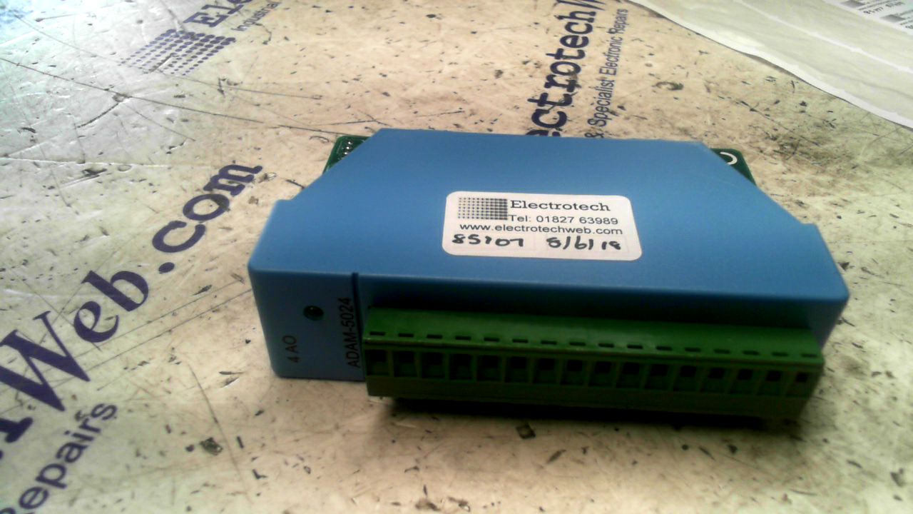 Advantech Adam-5024 Output Controller