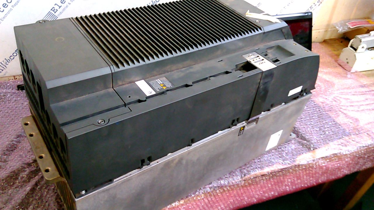 Siemens 6SL3210-1PE32-5UL0 Power Module