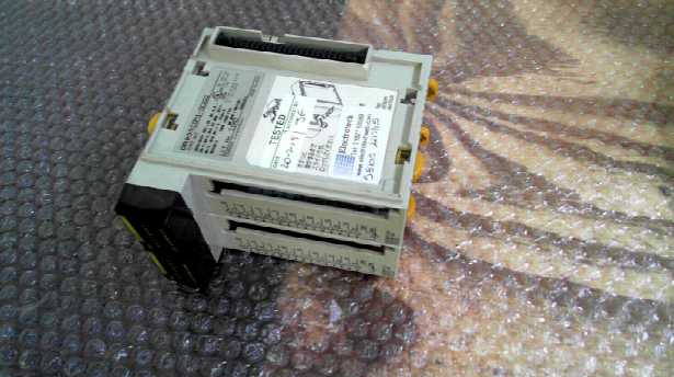 Omron CQM1-OC222-1 Output Unit
