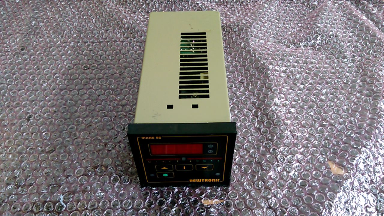 Newtronic Micro 96 Temperature Controller