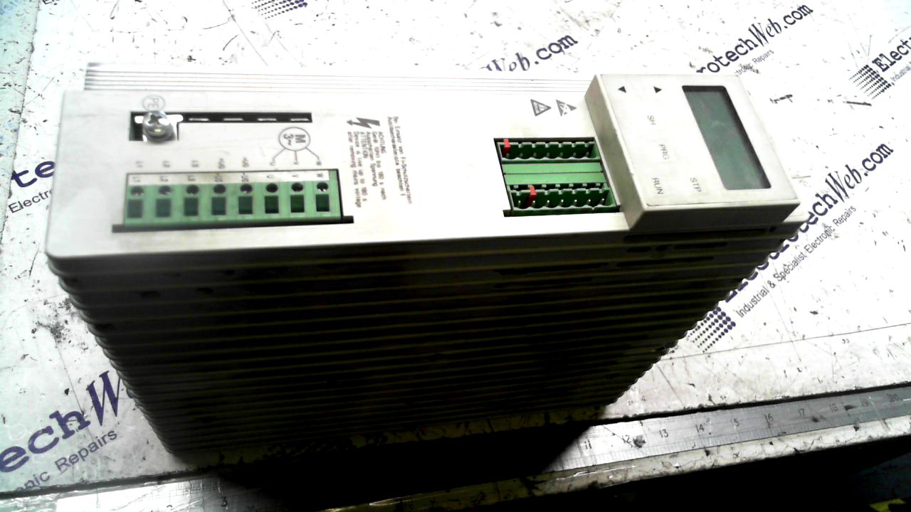 Lenze E82-EV302-K4C 3kW Inverter