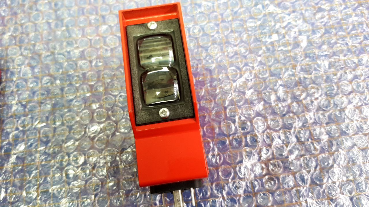 Leuze RK 85/4-800 Energetic Diffuse Sensor