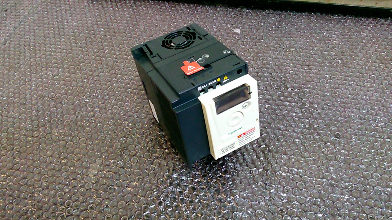 Schneider ATV12HU15M2 1.5Kw Inverter