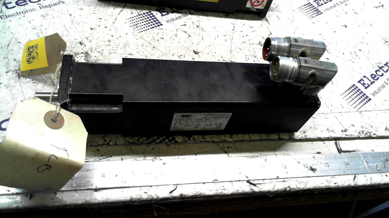 SSD AC M2n 0130-4/0-3 Servo Motor