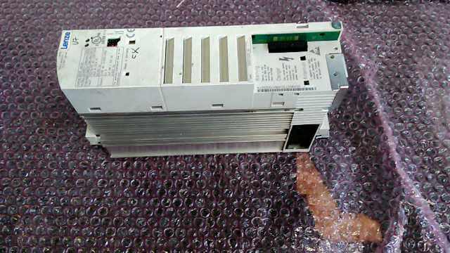Lenze E82EV222_2C Inverter