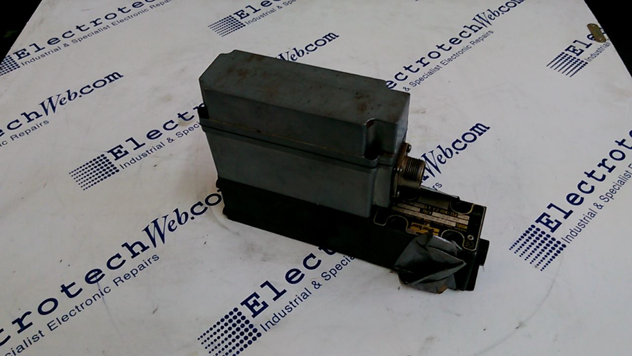 Parker D1FHE80MCNBJ0030 Servo valve