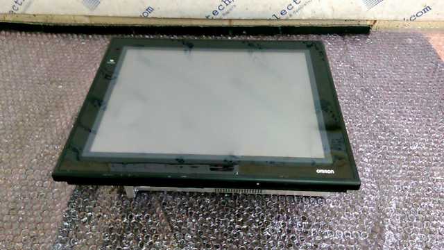 Omron NSA15-TX01B-E Industrial PC