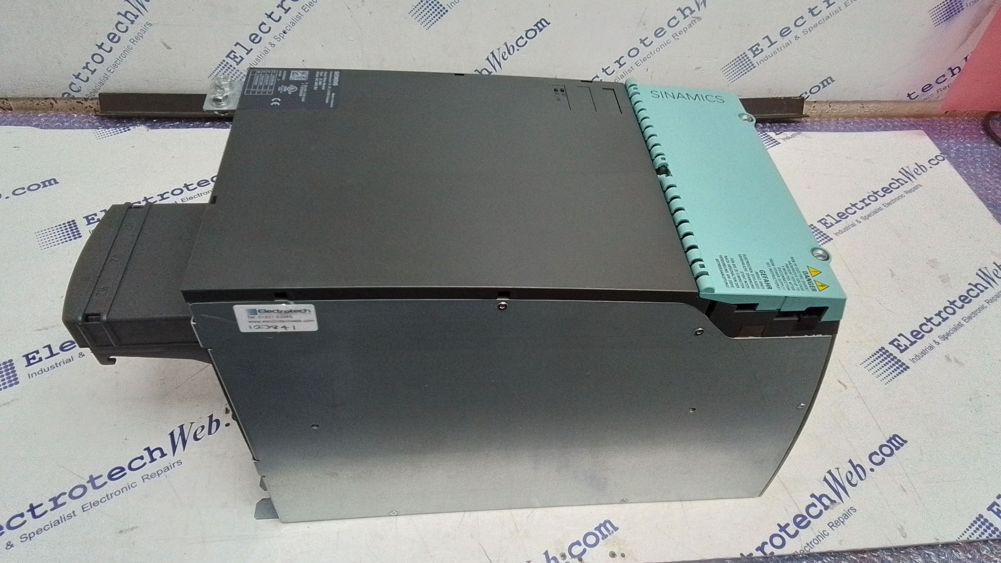 Siemens 6SL3120-1TE28-5AA3 Single Motor Module