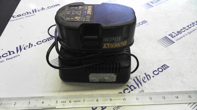 Dewalt DE9116 Battery Charger