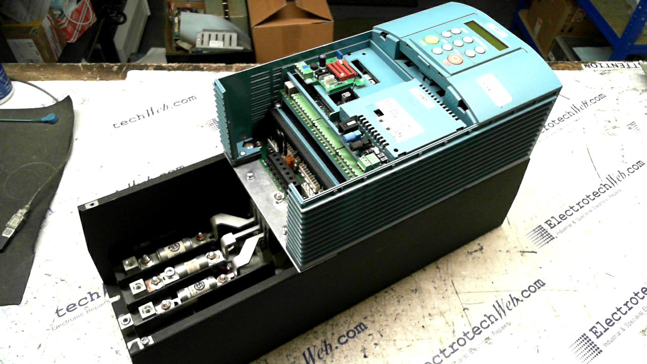 Parker Hannifin 955R-53235011-P00-U4V000 Drive