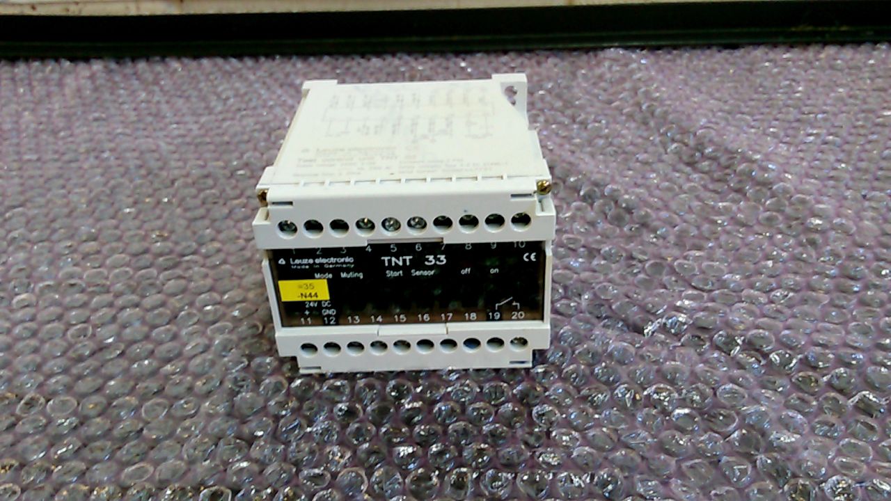 Lenze Safety TNT 33 Safety Relay