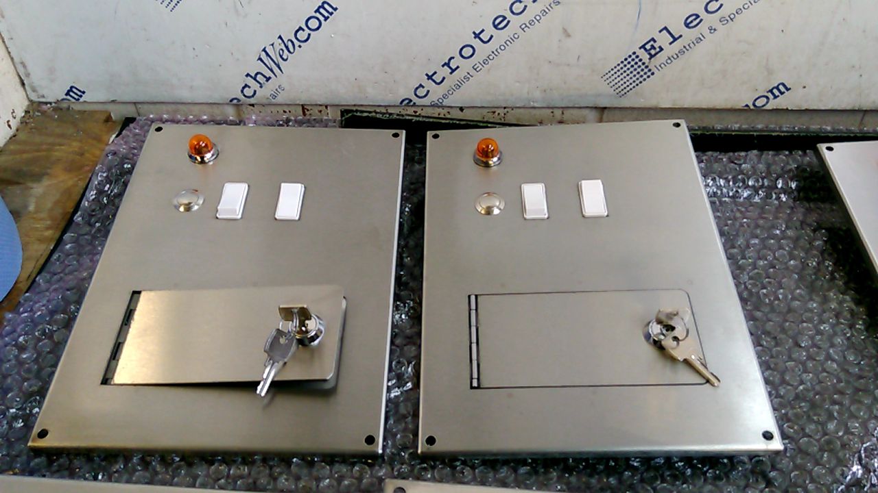 Electrotech CRP-100 Corridor Reset Panel with Hatch