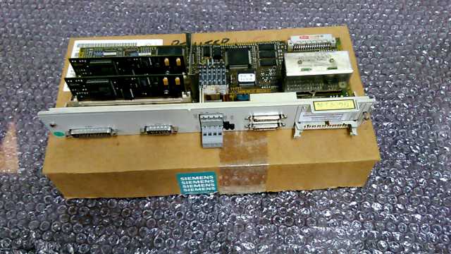 Siemens 6SN1118-0DG22-0AA0 Control Module