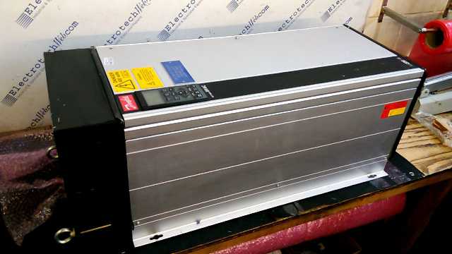 Danfoss VLT6122HT4C54STR3DLF00A00C Inverter