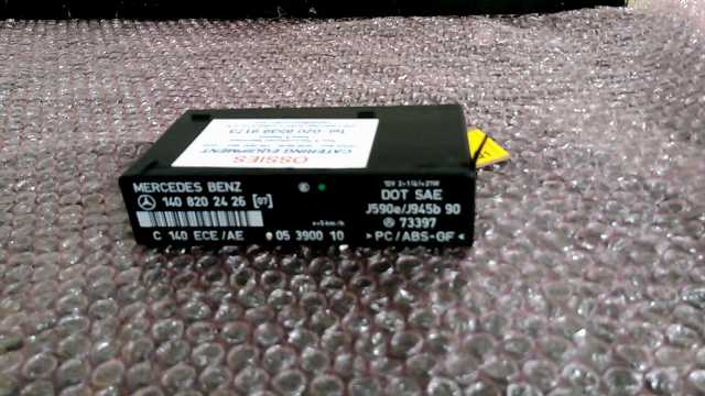 Mercedes Benz 140 820 24 26 Relay
