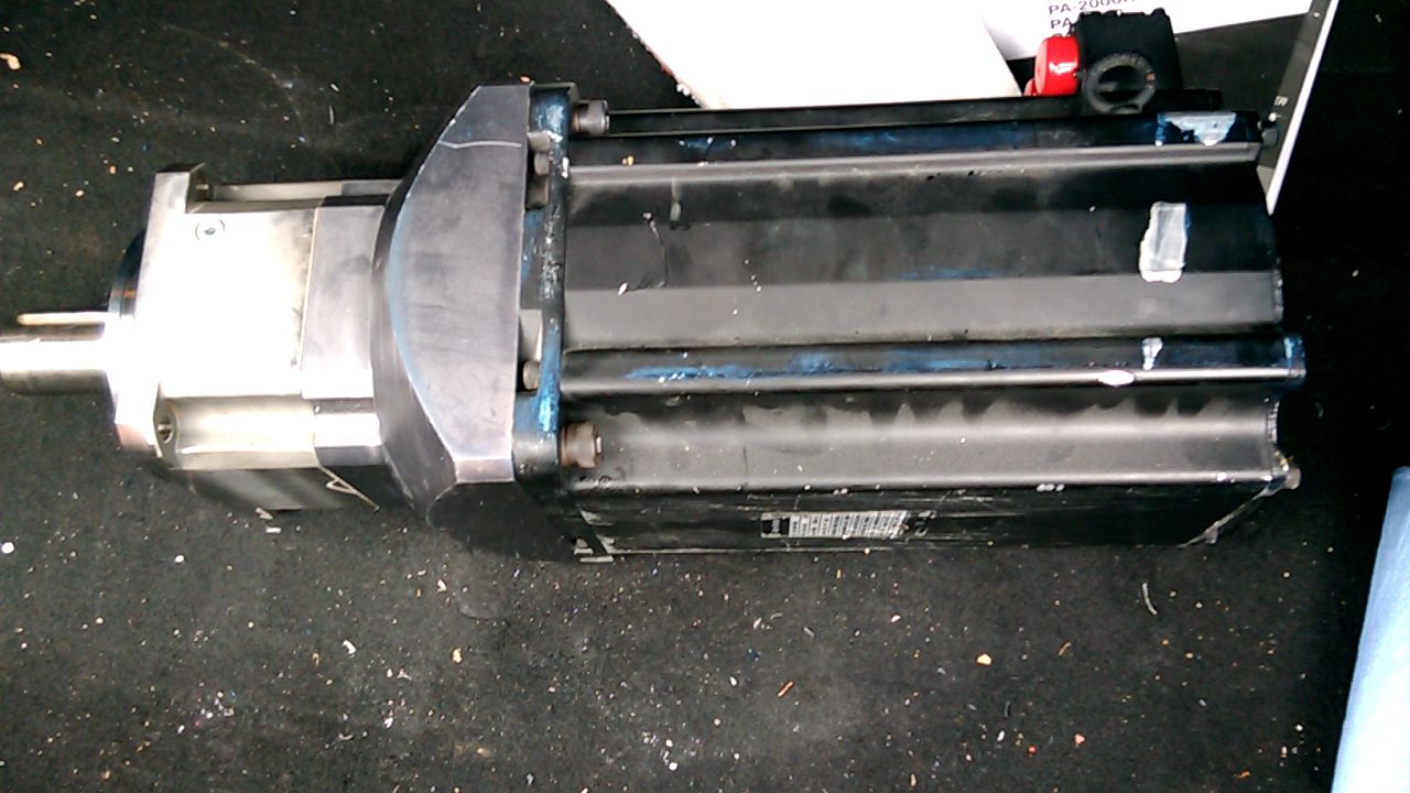 Allen Bradley MPL-B640F-MJ24AA Motor