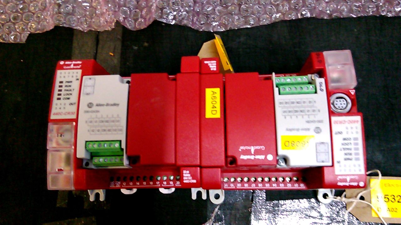Allen-Bradley 440C-CR30-22BBB SER A Safety Relay
