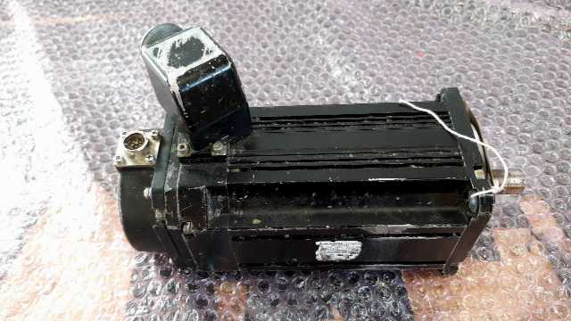 Mitsubishi HF-JP1534 Servo Motor