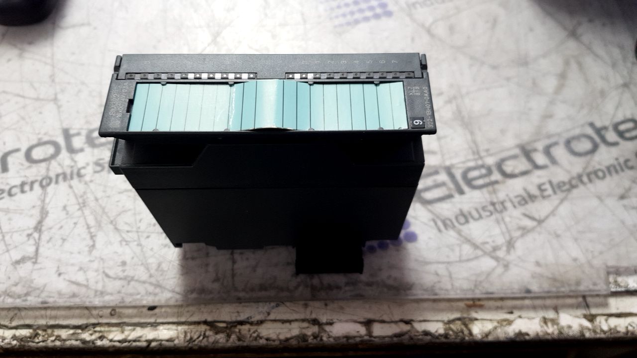 Siemens 6ES7322-1BH01-0AA0 Digital Output Module