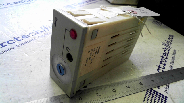 Heraeus NRB4W Temperature Controller