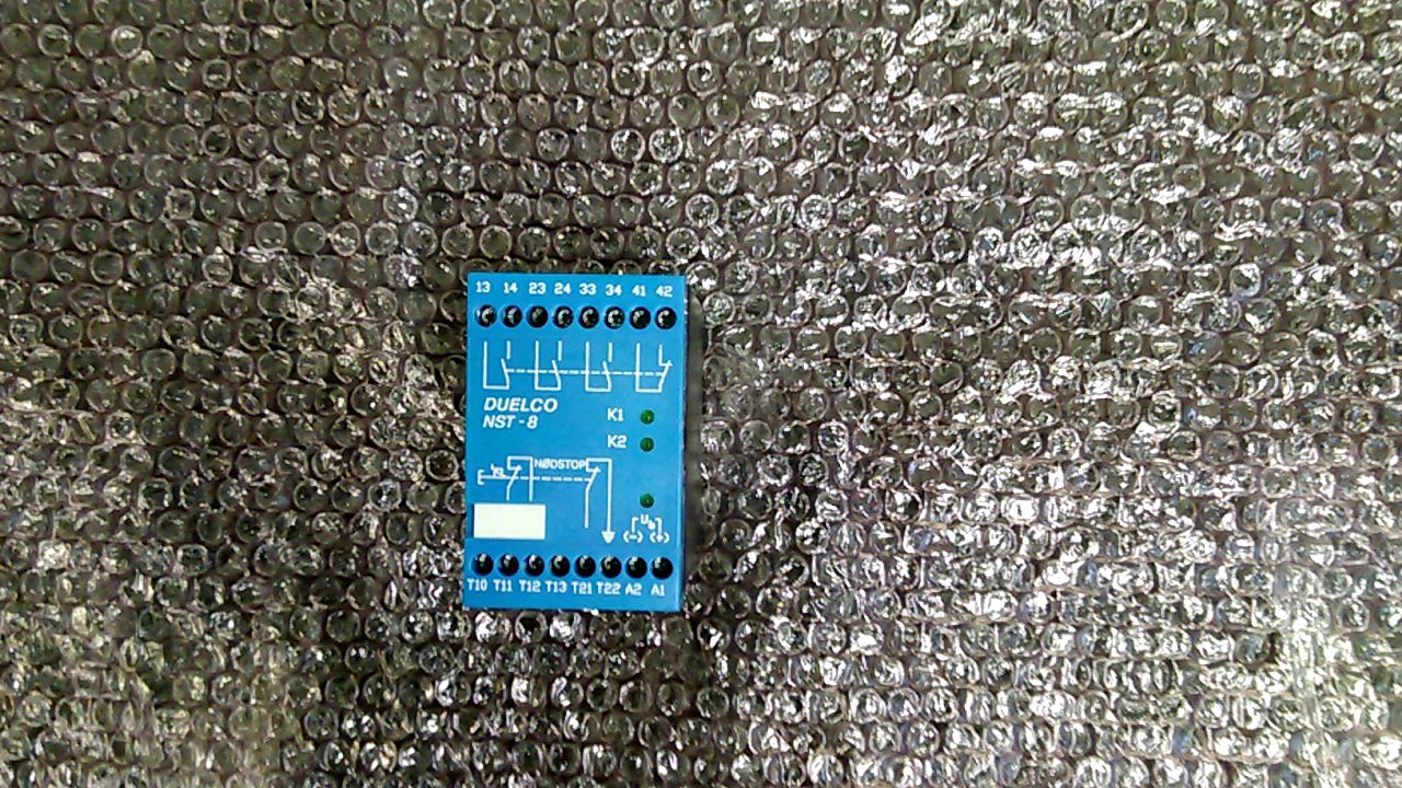 Duelco NST-8-24VAC/DC Emergency Stop Relay