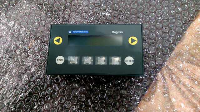 Schneider XBTN200 Panel with keypad