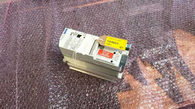 Lenze E82EV751-4C Inverter