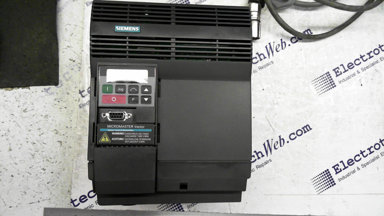 Siemens 6SE3221-0DC40 Inverter