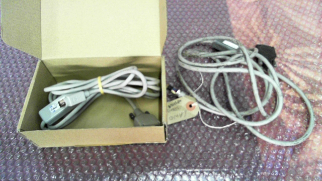 Schneider TSXPCU1030 Cable