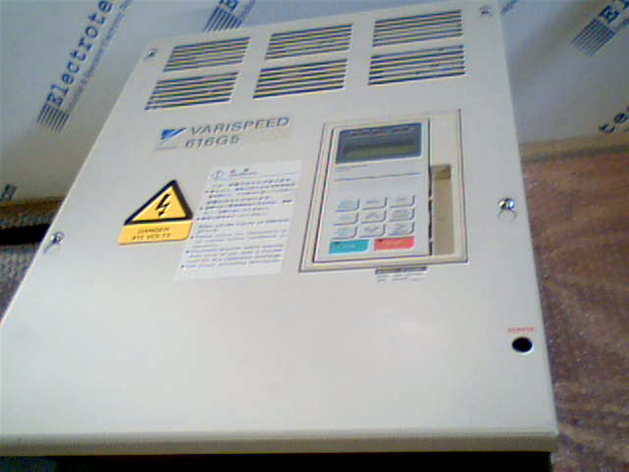 Yaskawa CMIR-G5A4022 Inverter