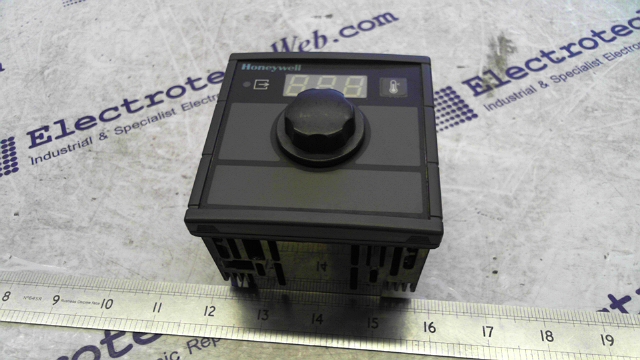 Honeywell DC10N-R00-JC1-00-00-0 Digital Controller
