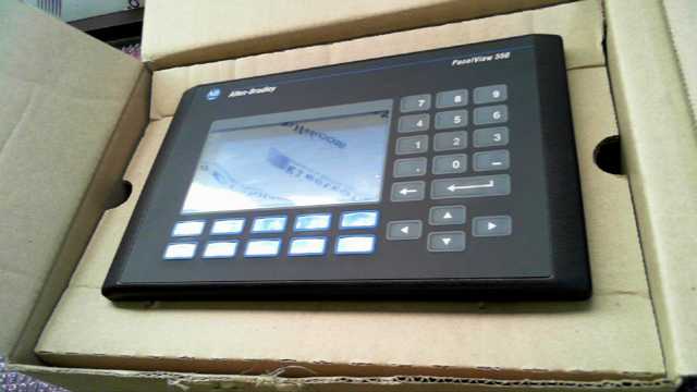 Allen Bradley 2744-B5A8  Panelview 550