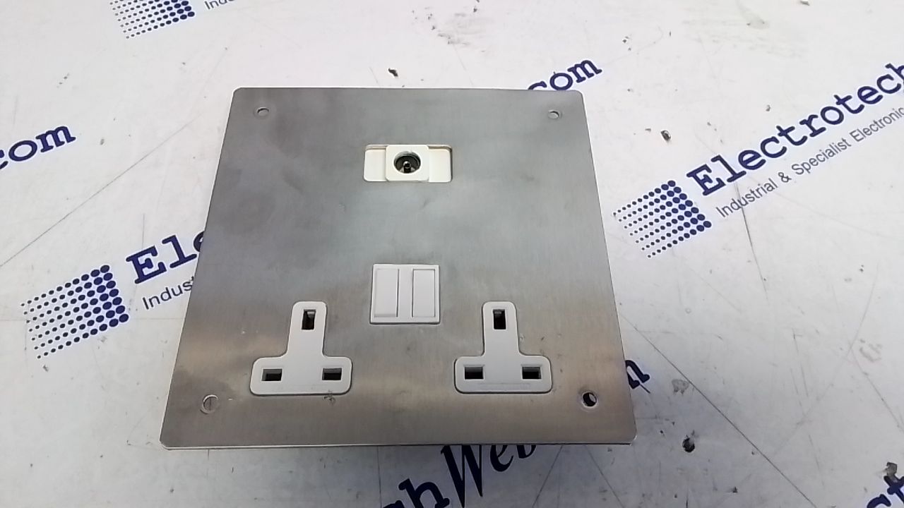 Electrotech L7019 Twin 13A Power Outlet & Single Coax