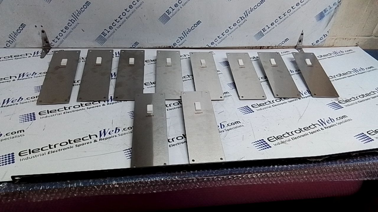 Electrotech M021 Cell Plate With Light Switch