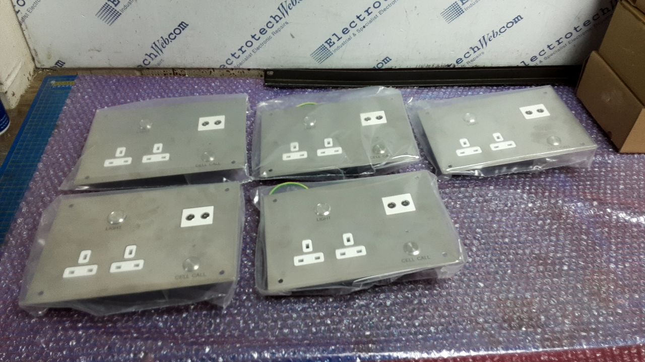 Electrotech 76124 Cell Call with Light Switch