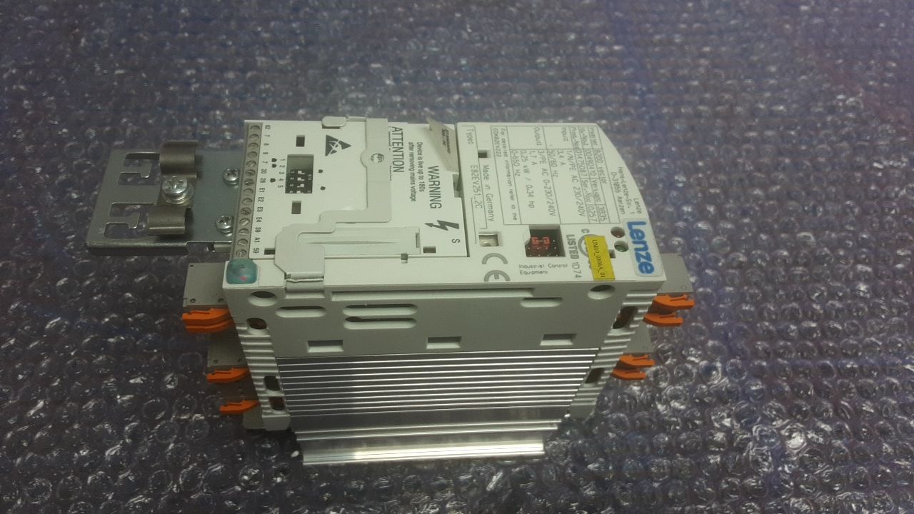 Lenze E82EV251_2C Inverter