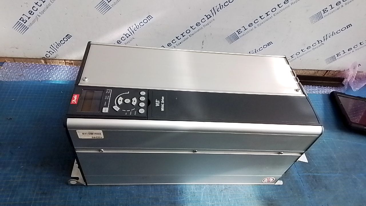 Danfoss 102P30KT4E20H1XN VLT Drive