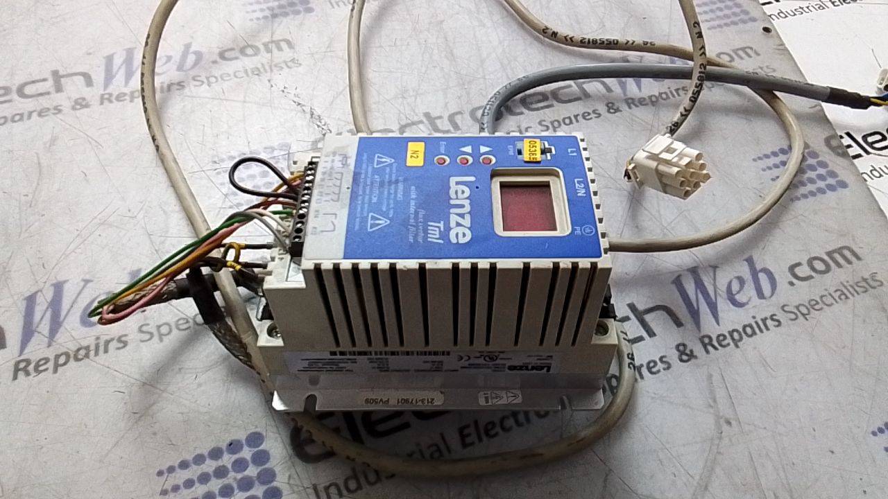 Lenze ETML751X2SFA508 Frequency Converter