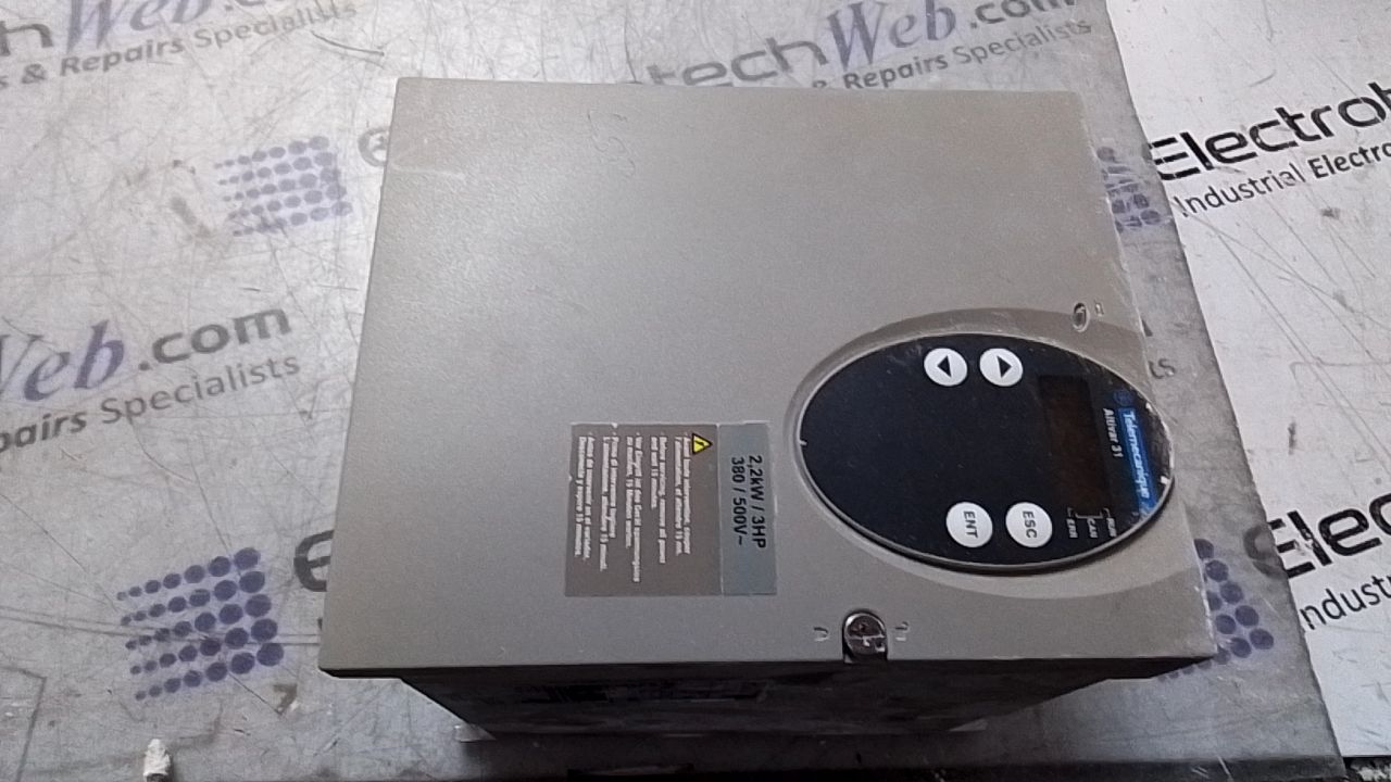 Telemecanique ATV31HU22N4 Drive