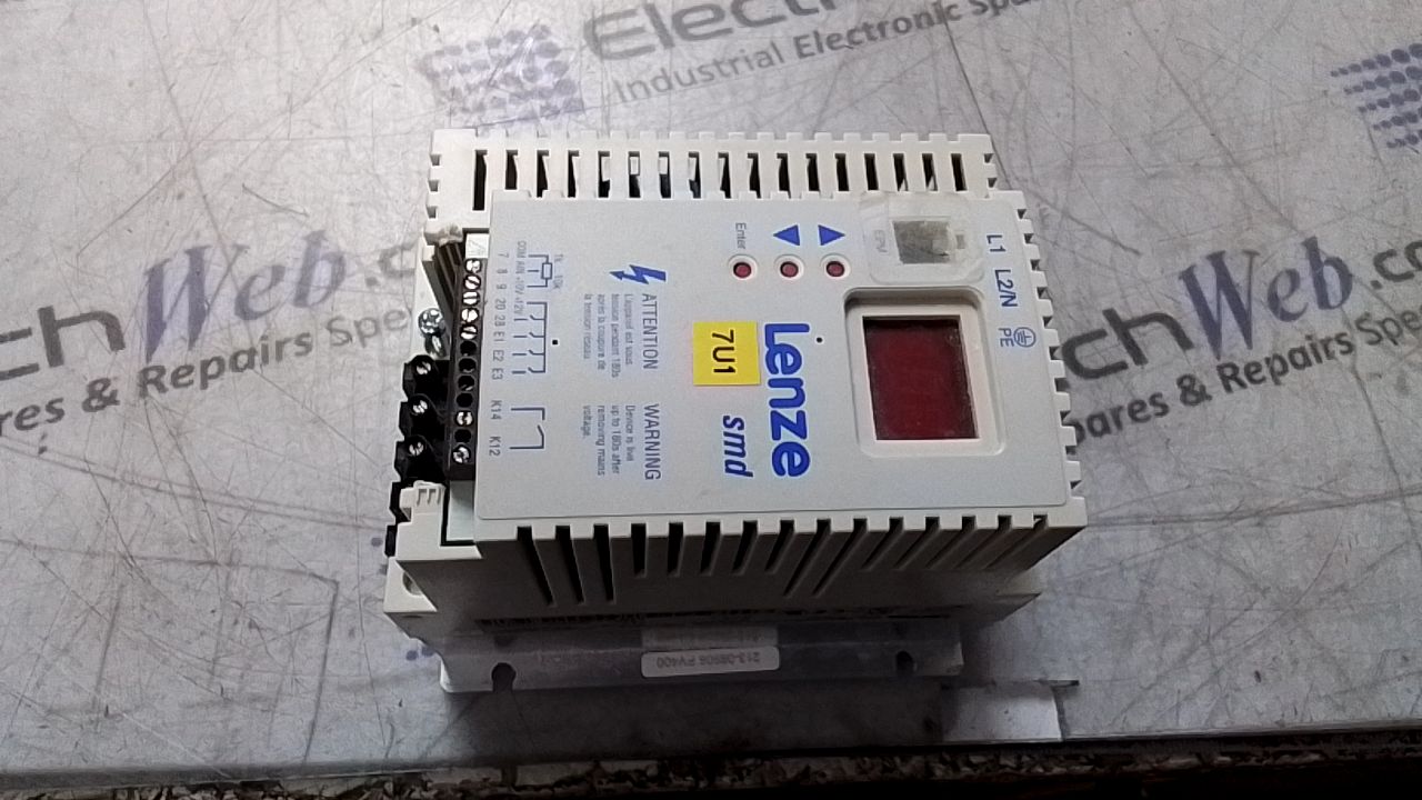 Lenze ESMD152X2SFA Drive