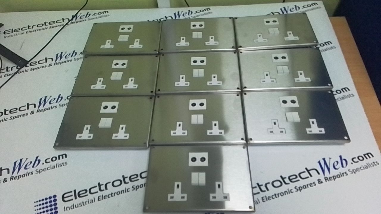 Electrotech M025 Plate with Switched Socket And Coax