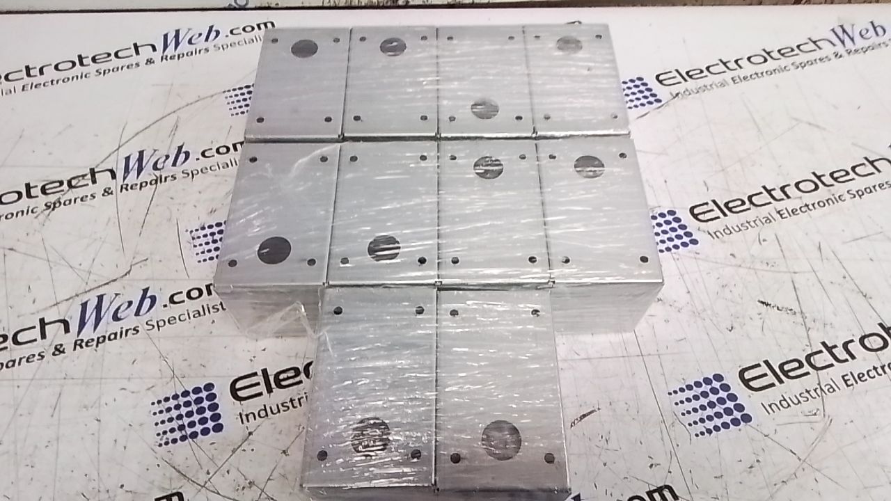 Electrotech PQ12310/1 Flush Backbox with Nut Fixings