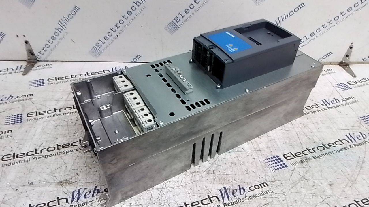 Vacon NXP00615-A2C1SSS-A1A2BED600+FNP02 Drive