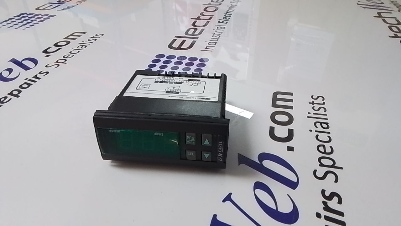 Carel IR32W00000 Controller