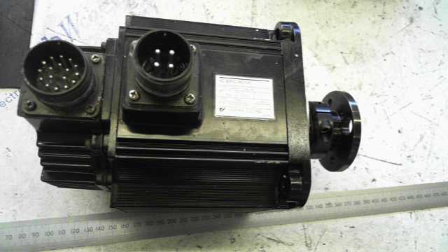 Yaskawa SGMG-09A2AB AC Servo Motor