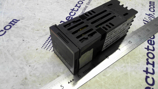 Honeywell DC120 211001000 Temperature Controller