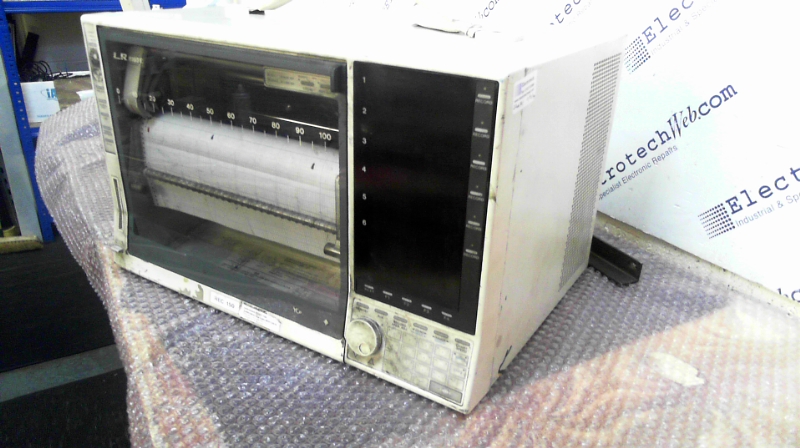 Yokogawa LR8100E Recorder