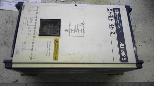Telemecanique Altivar 5 ATV452U40 Inverter